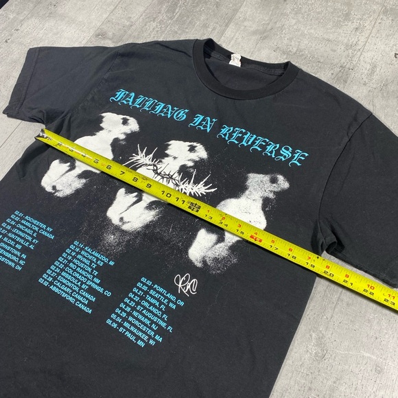 Punk/Emo Fadding in Reverse Band Tee Shirt - Picture 6 of 6